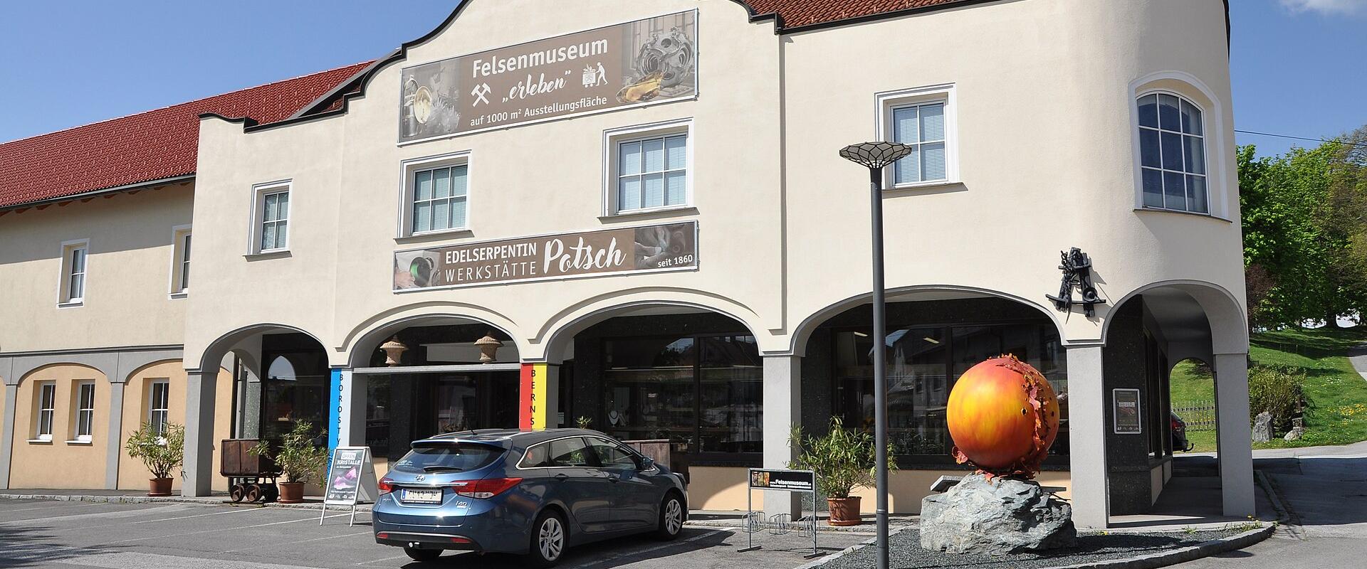 Bernstein Museum