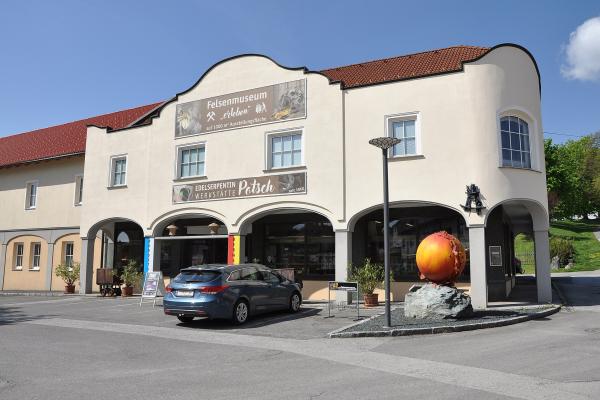 Bernstein Museum