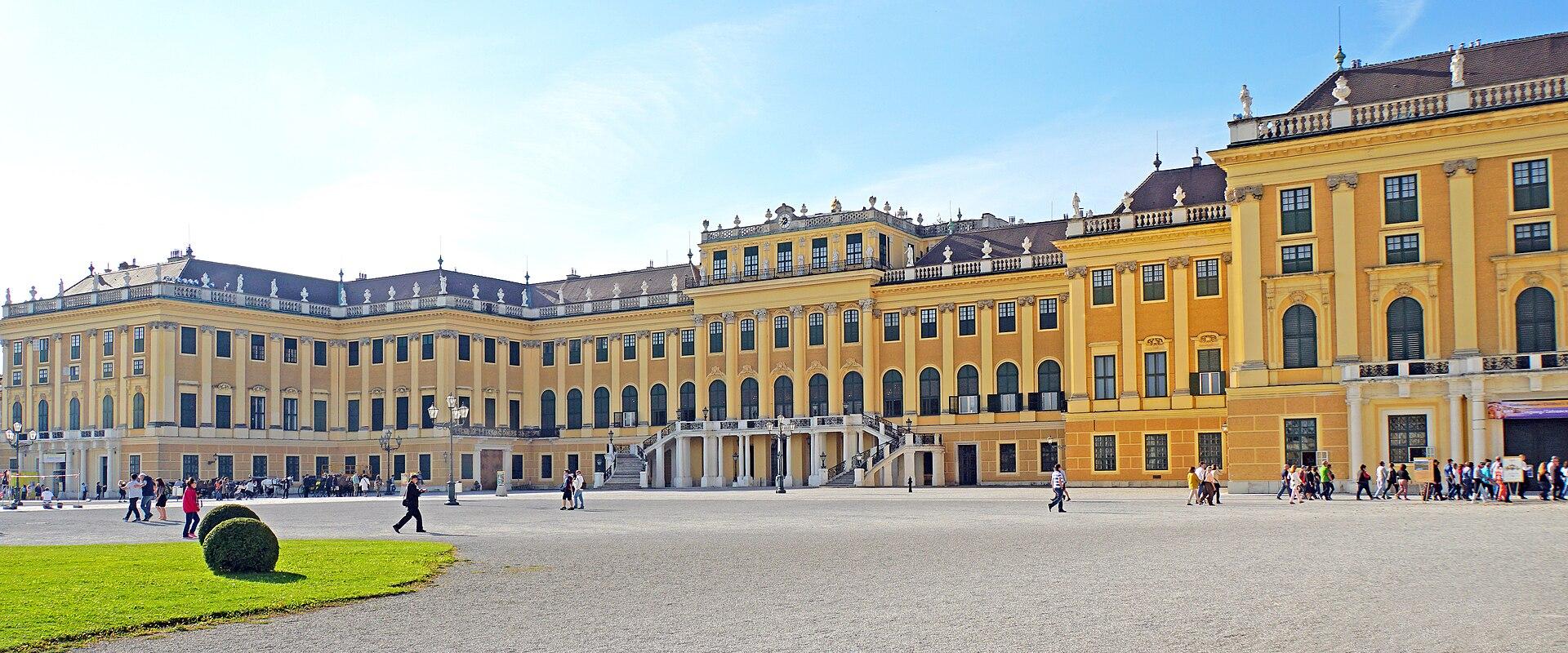 Palace and Museum Tours